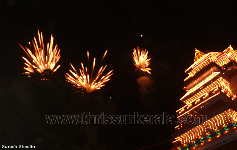 thrissur-pooram-2011- (127)